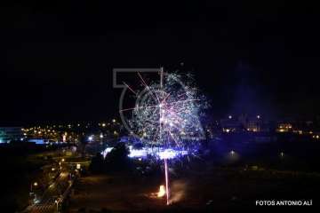 Hoguera de San Juan (Reportaje gráfico de Francisco Javier Santana y Antonio Alí)